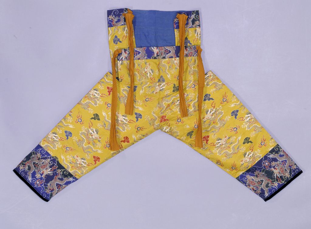 图片[1]-Yellow Yunlong makeup brocade briefs-China Archive